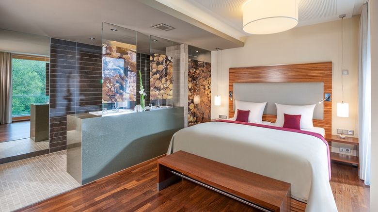 <b>Dorint Resort Freiburg An den Thermen Suite</b>. Images powered by <a href="https://iceportal.shijigroup.com/" title="IcePortal" target="_blank">IcePortal</a>.