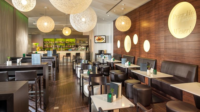 <b>Dorint Hotel Hamburg Eppendorf Restaurant</b>. Images powered by <a href="https://iceportal.shijigroup.com/" title="IcePortal" target="_blank">IcePortal</a>.