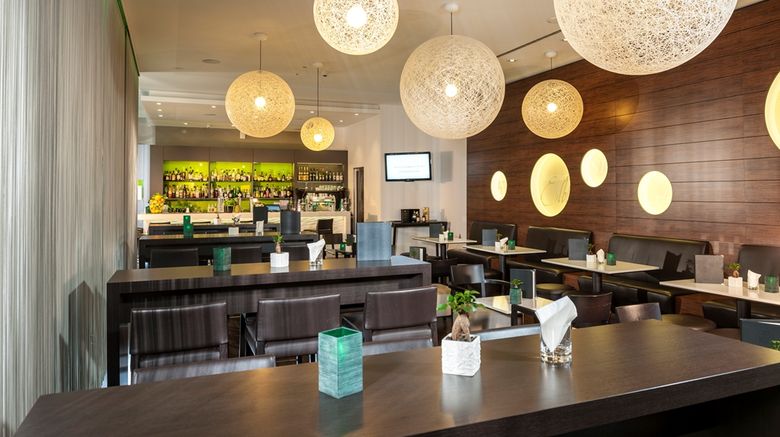 <b>Dorint Hotel Hamburg Eppendorf Restaurant</b>. Images powered by <a href="https://iceportal.shijigroup.com/" title="IcePortal" target="_blank">IcePortal</a>.