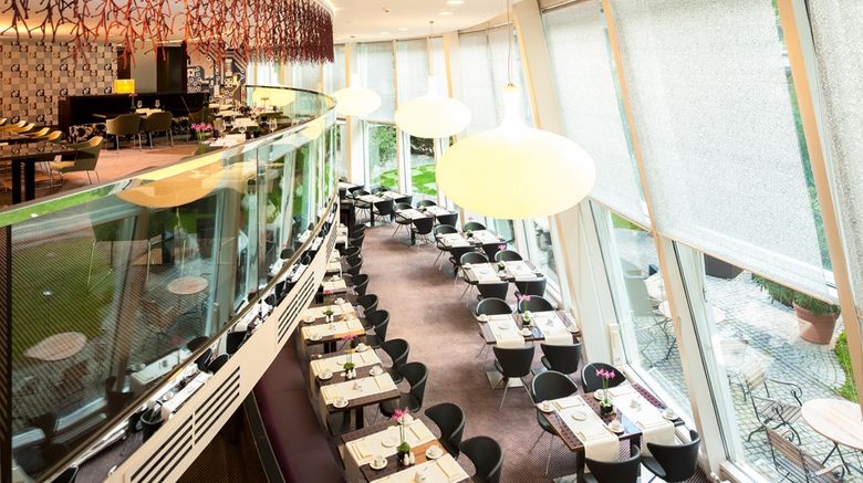<b>Dorint Kongresshotel Mannheim Restaurant</b>. Images powered by <a href="https://iceportal.shijigroup.com/" title="IcePortal" target="_blank">IcePortal</a>.
