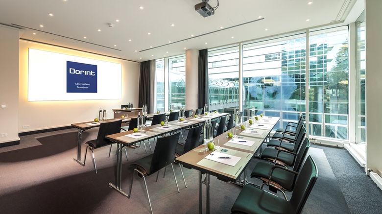<b>Dorint Kongresshotel Mannheim Meeting</b>. Images powered by <a href="https://iceportal.shijigroup.com/" title="IcePortal" target="_blank">IcePortal</a>.