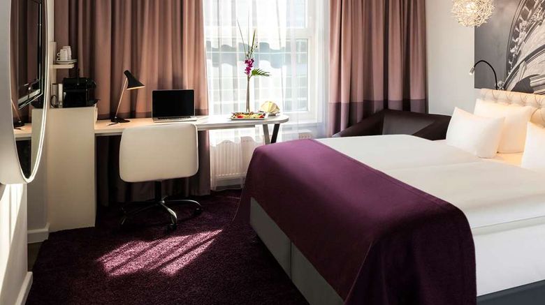 <b>Dorint Kongresshotel Mannheim Room</b>. Images powered by <a href="https://iceportal.shijigroup.com/" title="IcePortal" target="_blank">IcePortal</a>.