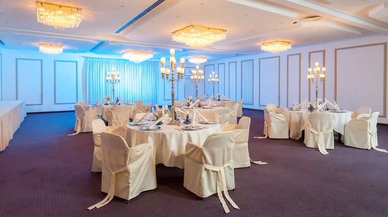 <b>Dorint Hotel Am Main Taunus Frankfurt Ballroom</b>. Images powered by <a href="https://iceportal.shijigroup.com/" title="IcePortal" target="_blank">IcePortal</a>.