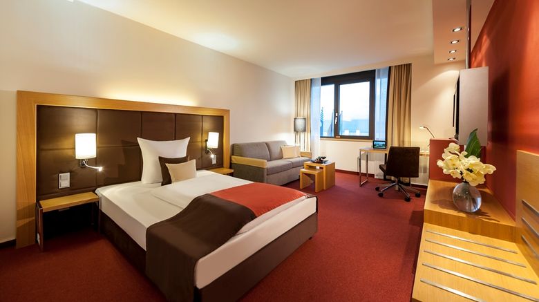 <b>Dorint Hotel Am Main Taunus Frankfurt Room</b>. Images powered by <a href="https://iceportal.shijigroup.com/" title="IcePortal" target="_blank">IcePortal</a>.