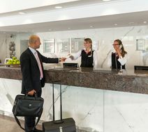 Dorint Hotel Am Main Taunus Frankfurt Lobby