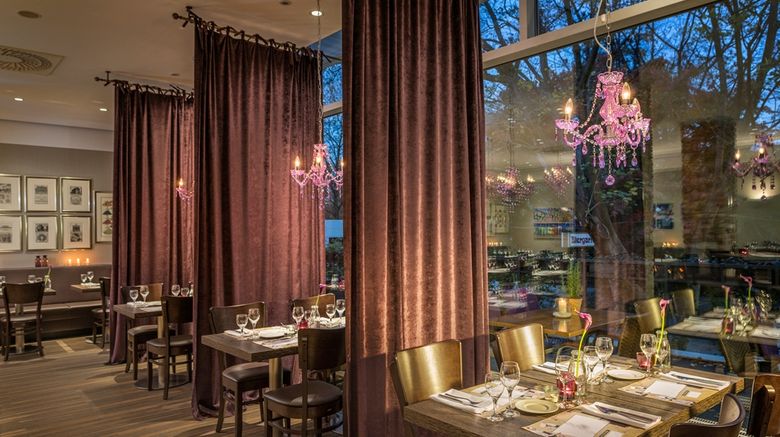 <b>Dorint Kongresshotel Duesseldorf/Neuss Restaurant</b>. Images powered by <a href="https://iceportal.shijigroup.com/" title="IcePortal" target="_blank">IcePortal</a>.