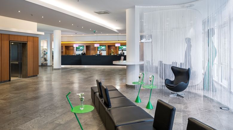 <b>Dorint Kongresshotel Duesseldorf/Neuss Lobby</b>. Images powered by <a href="https://iceportal.shijigroup.com/" title="IcePortal" target="_blank">IcePortal</a>.