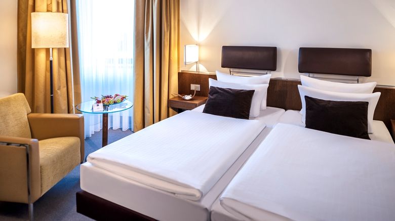 <b>Essential by Dorint Hotel Frankfurt Niederrad Suite</b>. Images powered by <a href="https://iceportal.shijigroup.com/" title="IcePortal" target="_blank">IcePortal</a>.