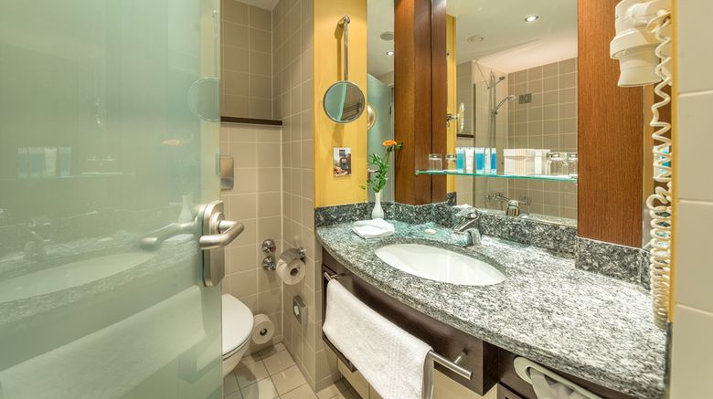 <b>Essential by Dorint Hotel Frankfurt Niederrad Room</b>. Images powered by <a href="https://iceportal.shijigroup.com/" title="IcePortal" target="_blank">IcePortal</a>.