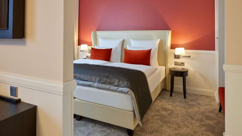 <b>Dorint Frankfurt Oberursel Suite</b>. Images powered by <a href="https://iceportal.shijigroup.com/" title="IcePortal" target="_blank">IcePortal</a>.