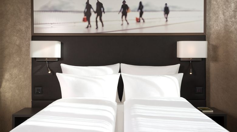 <b>Dorint Airport-Hotel Zurich Room</b>. Images powered by <a href="https://iceportal.shijigroup.com/" title="IcePortal" target="_blank">IcePortal</a>.