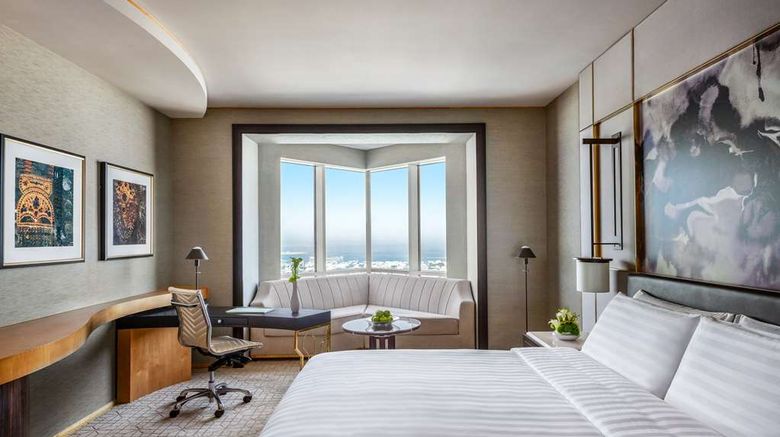 <b>Shangri-La Hotel Dubai Room</b>. Images powered by <a href="https://iceportal.shijigroup.com/" title="IcePortal" target="_blank">IcePortal</a>.