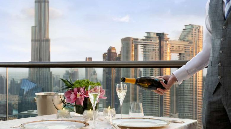 <b>Shangri-La Hotel Dubai Restaurant</b>. Images powered by <a href="https://iceportal.shijigroup.com/" title="IcePortal" target="_blank">IcePortal</a>.