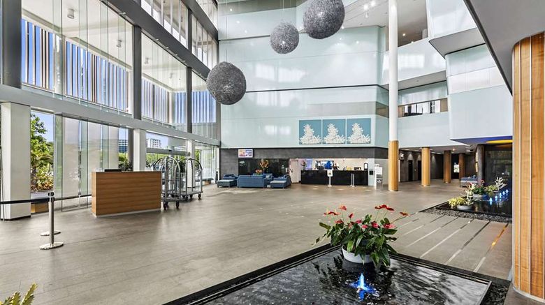 <b>Shangri-La Hotel, The Marina Lobby</b>. Images powered by <a href="https://iceportal.shijigroup.com/" title="IcePortal" target="_blank">IcePortal</a>.