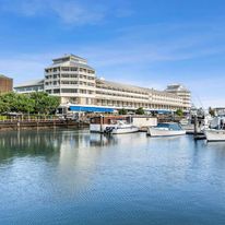 Shangri-La Hotel, The Marina