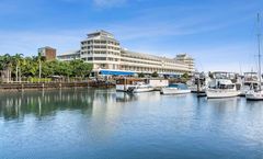 Shangri-La Hotel, The Marina