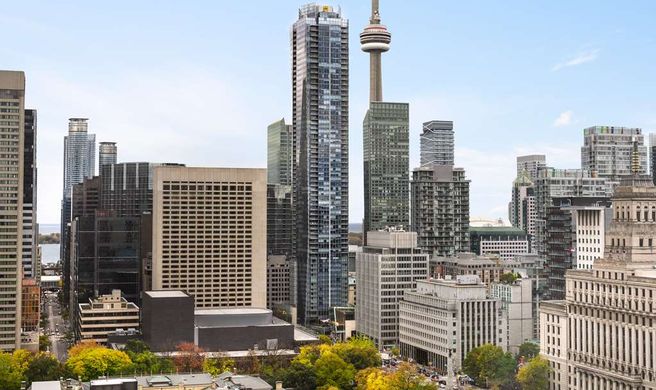 Shangri-La Hotel, Toronto Exterior