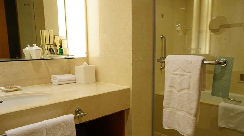 <b>Shangri-La Hotel, Baotou Suite</b>. Images powered by <a href="https://iceportal.shijigroup.com/" title="IcePortal" target="_blank">IcePortal</a>.