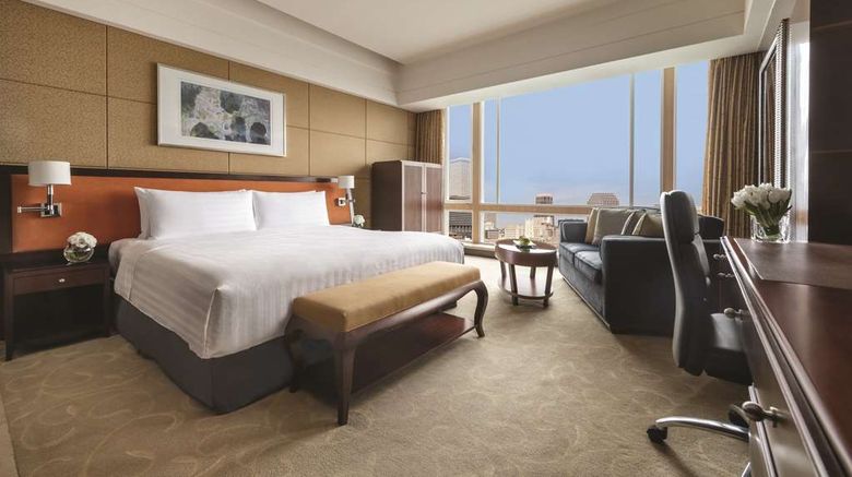 <b>Shangri-La Hotel Chengdu Room</b>. Images powered by <a href="https://iceportal.shijigroup.com/" title="IcePortal" target="_blank">IcePortal</a>.