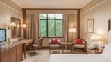 <b>Shangri-La Hotel Hangzhou Room</b>. Images powered by <a href=https://www.travelagewest.com/Hotels/Hangzhou-China/