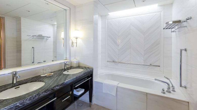 <b>Shangri-La Nanjing Room</b>. Images powered by <a href="https://iceportal.shijigroup.com/" title="IcePortal" target="_blank">IcePortal</a>.