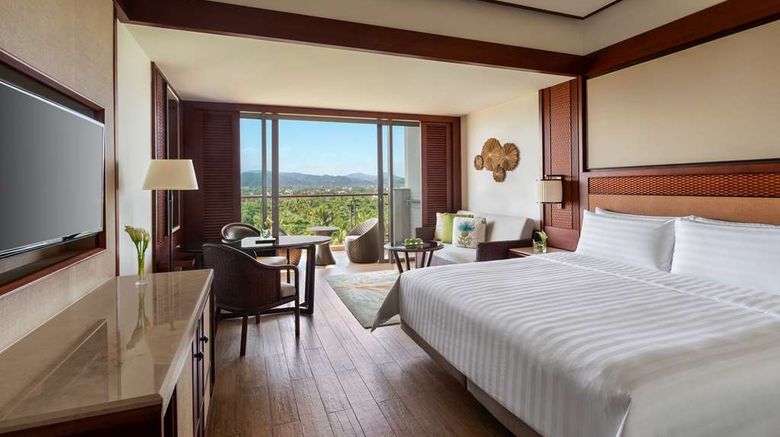 <b>Shangri-La Sanya Resort & Spa Room</b>. Images powered by <a href=https://www.travelagewest.com/Hotels/Sanya-China/