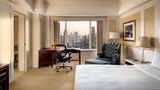 <b>Pudong Shangri-La Hotel Suite</b>. Images powered by <a href="https://iceportal.shijigroup.com/" title="IcePortal" target="_blank">IcePortal</a>.