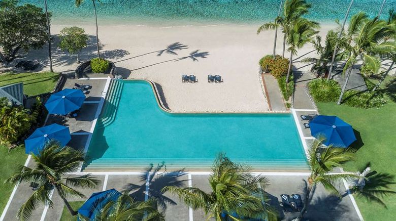 <b>Shangri-La's Fijian Resort & Spa Pool</b>. Images powered by <a href="https://iceportal.shijigroup.com/" title="IcePortal" target="_blank">IcePortal</a>.