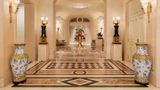 <b>Shangri-La Hotel, Paris Lobby</b>. Images powered by <a href="https://iceportal.shijigroup.com/" title="IcePortal" target="_blank">IcePortal</a>.