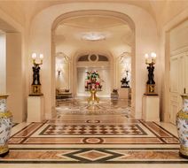 Shangri-La Hotel, Paris Lobby