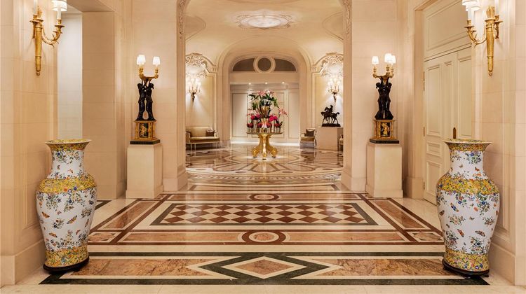 Shangri-La Hotel, Paris Lobby