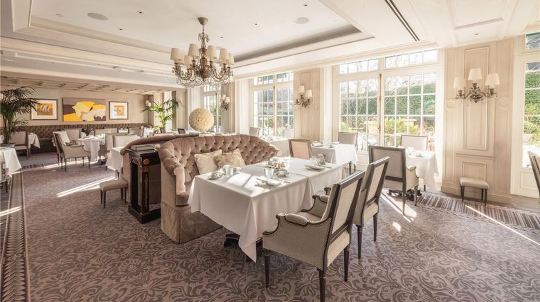 <b>Shangri-La Hotel, Paris Restaurant</b>. Images powered by <a href="https://iceportal.shijigroup.com/" title="IcePortal" target="_blank">IcePortal</a>.