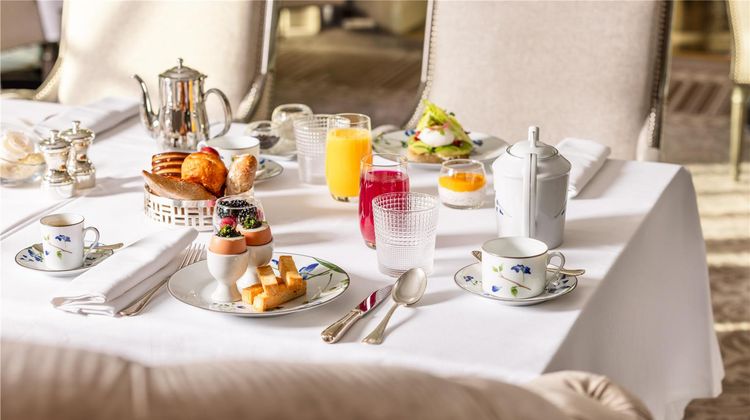 Shangri-La Hotel, Paris Restaurant