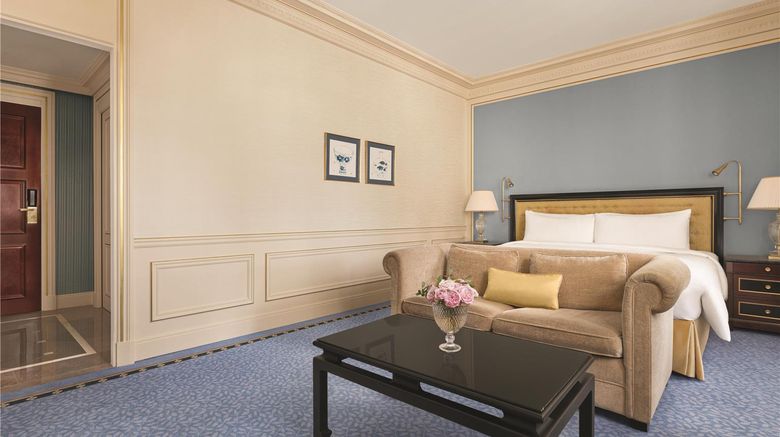 <b>Shangri-La Hotel, Paris Room</b>. Images powered by <a href="https://iceportal.shijigroup.com/" title="IcePortal" target="_blank">IcePortal</a>.