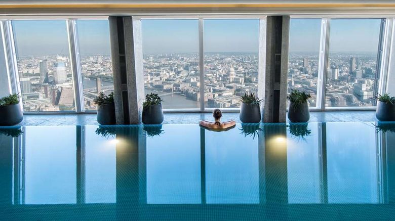 <b>Shangri-La The Shard, London Pool</b>. Images powered by <a href="https://iceportal.shijigroup.com/" title="IcePortal" target="_blank">IcePortal</a>.