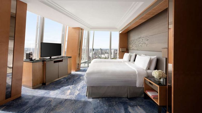<b>Shangri-La The Shard, London Room</b>. Images powered by <a href="https://iceportal.shijigroup.com/" title="IcePortal" target="_blank">IcePortal</a>.