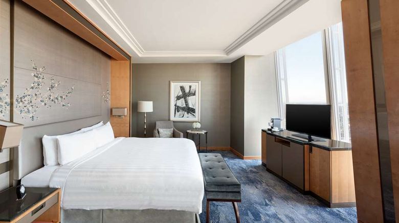 <b>Shangri-La The Shard, London Room</b>. Images powered by <a href="https://iceportal.shijigroup.com/" title="IcePortal" target="_blank">IcePortal</a>.