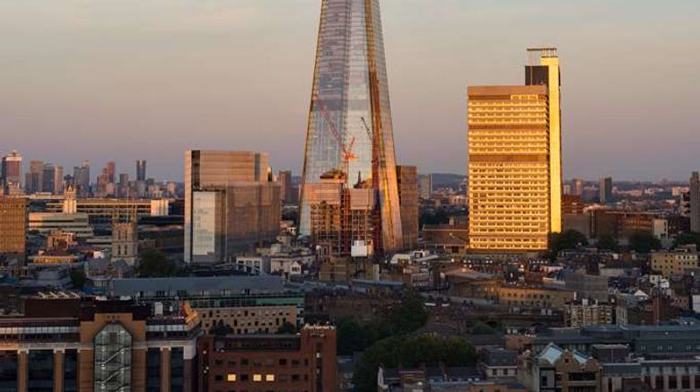 <b>Shangri-La The Shard, London Exterior</b>. Images powered by <a href="https://iceportal.shijigroup.com/" title="IcePortal" target="_blank">IcePortal</a>.