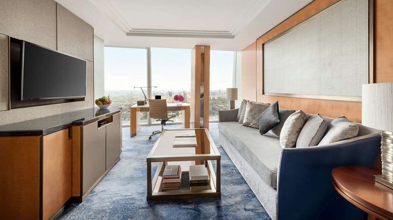 <b>Shangri-La The Shard, London Suite</b>. Images powered by <a href="https://iceportal.shijigroup.com/" title="IcePortal" target="_blank">IcePortal</a>.