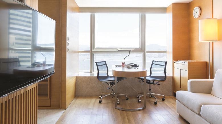 <b>Hotel Jen, Hong Kong Suite</b>. Images powered by <a href="https://iceportal.shijigroup.com/" title="IcePortal" target="_blank">IcePortal</a>.