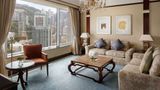 <b>Island Shangri-La Hong Kong Suite</b>. Images powered by <a href="https://iceportal.shijigroup.com/" title="IcePortal" target="_blank">IcePortal</a>.