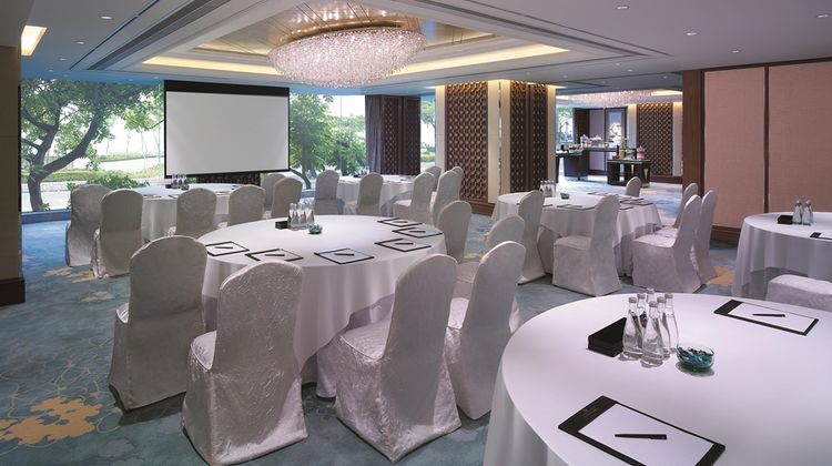Kowloon Shangri-La Meeting