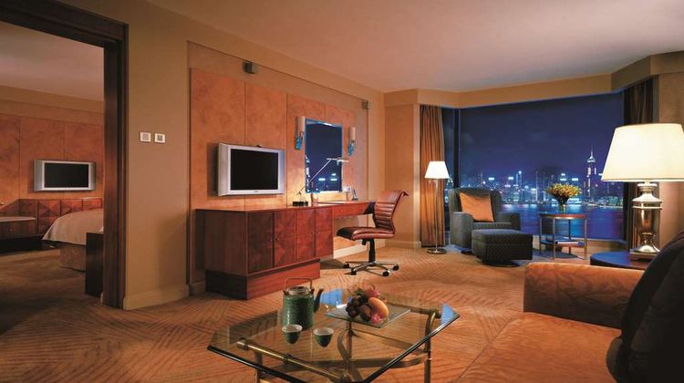 Kowloon Shangri-La Suite