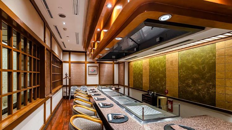 Shangri-La Hotel, Jakarta Restaurant