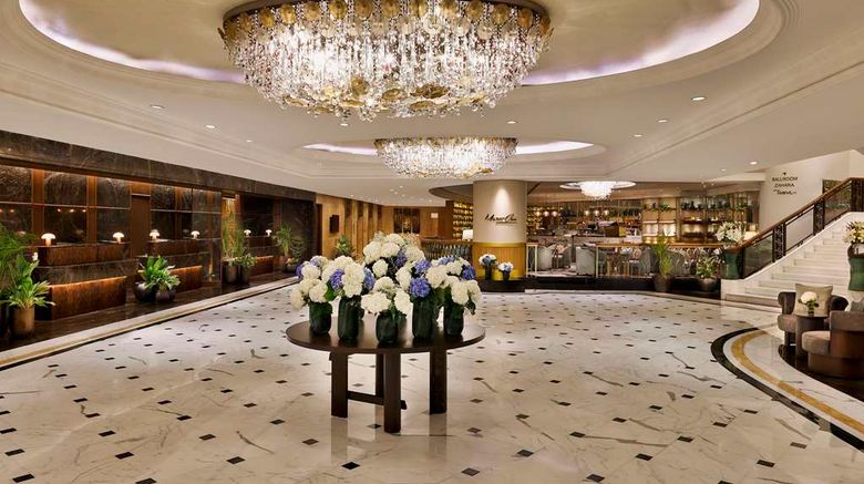 <b>Shangri-La's Eros Hotel, New Delhi Lobby</b>. Images powered by <a href="https://iceportal.shijigroup.com/" title="IcePortal" target="_blank">IcePortal</a>.