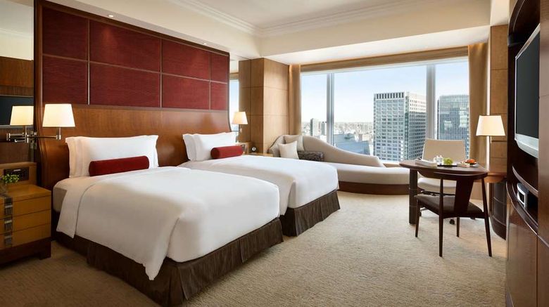 <b>Shangri-La Hotel, Tokyo Room</b>. Images powered by <a href="https://iceportal.shijigroup.com/" title="IcePortal" target="_blank">IcePortal</a>.