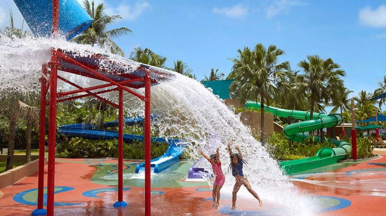 <b>Shangri-La's Tanjung Aru Resort & Spa Pool</b>. Images powered by <a href="https://iceportal.shijigroup.com/" title="IcePortal" target="_blank">IcePortal</a>.