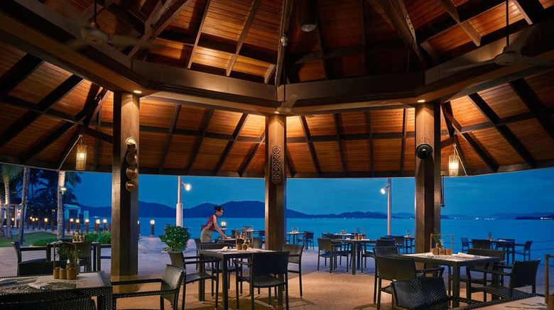 <b>Shangri-La's Tanjung Aru Resort & Spa Restaurant</b>. Images powered by <a href="https://iceportal.shijigroup.com/" title="IcePortal" target="_blank">IcePortal</a>.