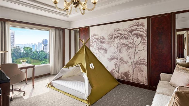 <b>Shangri-La Hotel Kuala Lumpur Suite</b>. Images powered by <a href="https://iceportal.shijigroup.com/" title="IcePortal" target="_blank">IcePortal</a>.