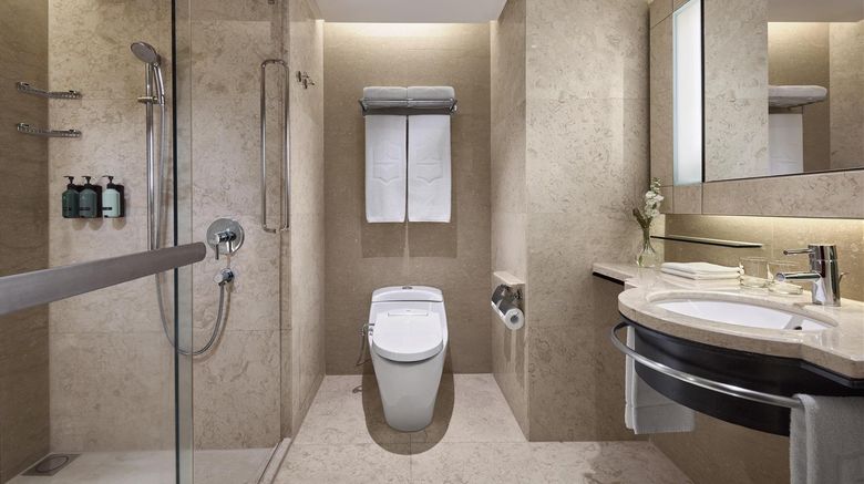 <b>Shangri-La Hotel Kuala Lumpur Room</b>. Images powered by <a href="https://iceportal.shijigroup.com/" title="IcePortal" target="_blank">IcePortal</a>.